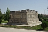090